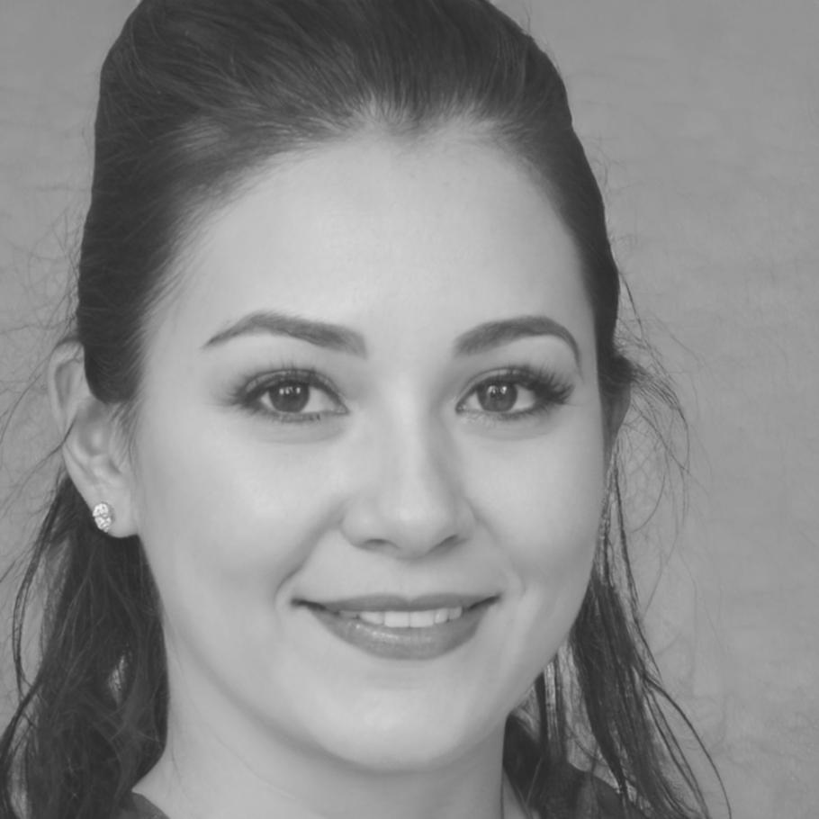 Ritratto professionale di Elena Marchetti